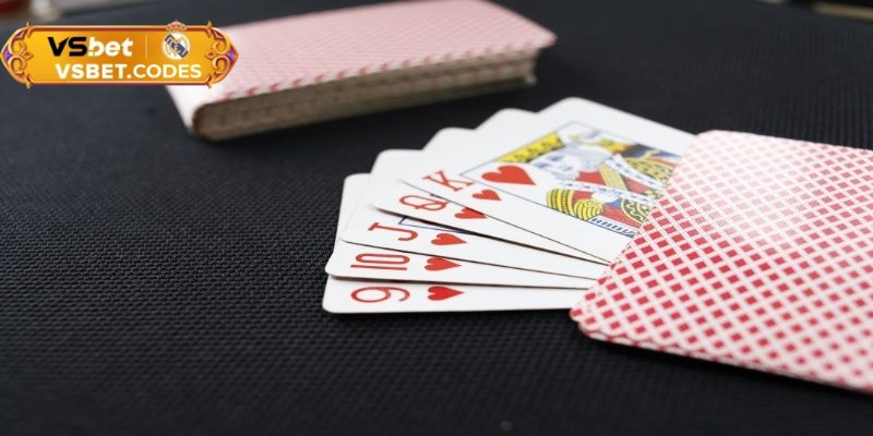 Chốt bài giúp bảo vệ phỏm và giữ an toàn cho những lá bài quan trọng